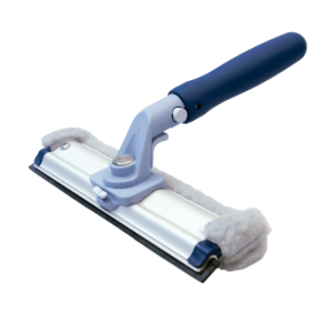 Jedną myjką okienną ERA Ha-Ra myjesz, zbierasz brudną wodę i polerujesz. Silnie czyszczące włókno Viva czyści bez smug, a elastyczna kauczukowa gumka zbiera wodę i poleruje szybę.